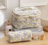 Bolsa de Maquiagem Portátil de Grande Capacidade Pequena Floral Armazenamento Portátil Acolchoada de Algodão Linda Flor Ins Nova Bolsa de Armazenamento