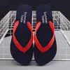 Novas Chinelas Masculinas para Uso Interno/Externo Simples Antiderrapantes Resistentes ao Desgaste Pantufas de Fundo Plano para Banho Verão Tendência Marca Calçados de Praia