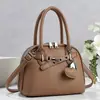 Bolsa de Ombro Retro Tendência para o Dia a Dia, Bolsa de Mão Elegante, Novo Modelo 2026 para Mulheres, Bolsa Transversal Simples Estilo Concha