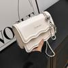 Bolsa Estilo Tweed Bolsa Feminina 2023 Nova Doce Menina Corrente de Coração Pequena Bolsa Quadrada Nicho Popular Elegante Bolsa Transversal