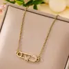 Colar de aço de titânio borboleta de venda quente transfronteiriça Micro-incrustado feminino Diamante completo Requintado Luz de luxo Diamante embutido Clavícula Cadeia Jóias
