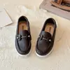 Zapatos de Cuero para Niños 2026 Verano Nuevo Estilo Británico para Niñas Zapatos de Rendimiento de Suela Blanda Zapatos Individuales Versátiles Transpirables de Suela Blanda para Niños