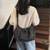 2025 Nova Bolsa de Ombro Plissada com Cordão de Tecido de Nylon Impermeável de Grande Capacidade Bolsa de Balde Transversal para Viagem Lazer
