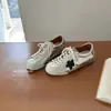 Piel de Vaca Súper Suave Aumentador de Altura Estrella Zapatos de Entrenamiento Alemanes para Mujer 2026 Nuevos Versátiles Ligeros Deportivos Casuales Suela Suave Zapatos de Plataforma