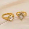 Anillo de acero inoxidable estilo corte marquisa de circón con diamantes de forma irregular y cúmulos de estrellas, superficie curva, joyería de alta gama