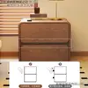 Mesita de noche de madera maciza para uso doméstico, nuevo modelo 2026, tamaño pequeño, color crema vintage, diseño minimalista moderno, gabinete de almacenamiento de mesita de noche
