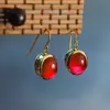 Aretes de Corindón Rojo Cabujón con Pasador de Plata 925 Bañado en Oro Pequeños Frescos Versátiles Moda Estilo Étnico para Mujeres