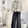 Camisa a Rayas Ceñidora a la Cintura 2026 para Mujer, Diseño Otoñal de Manga Larga con Abertura, Camisa Elegante y Estilosa para el Trabajo, Top Coreano de Hombros Descubiertos