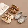 Zapatos de Princesa para Niñas 2026 Otoño Nuevos Zapatos Planos de Perlas para Niñas Zapatos Planos Poco Profundos de Cuero de Color Sólido para Niñas