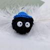 Llavero pequeño de bola de carbón, colgante de peluche, diseño de Thousand y Chihiro Girl, bonito bolso escolar, muñeca de dibujos animados colgante, pequeño regalo.
