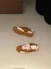 Zapatillas de entrenamiento alemanas con estampado de leopardo para mujer, nuevo modelo otoño 2026, zapatillas versátiles súper populares, zapatos casuales de suela plana