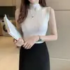 Camisola regata com gola alta para mulheres, novo estilo justo, peça de sobrepor simples sem mangas, camada interna, top de tricô