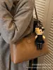Bolsa Pequena Bordada com Pedras 2025 Nova Moda Versátil Bolsa Transversal de Alto Padrão para o Dia a Dia Bolsa de Ombro/Axila Feminina