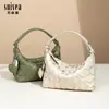 Bolsa de Palha Trançada Artesanal da Moda Estilo Estrangeiro Versátil 25 Primavera e Verão Simples Moda Artística Pequena Fresca Bolsa de Ombro/Axila