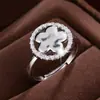 Anel Aberto Elegante e Único em Forma de Flor Lisa com Borda de Zircônia para Mulheres, Design de Nicho, Acessório Delicado e Versátil