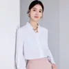 Camisa de Manga Comprida Ai Shangchen Feminina 2025 Nova Sensação de Alto Padrão Gola V Delicada Babados na Orelha para o Trabalho Versátil Camisa Francesa