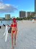 Comercio exterior Europa y Estados Unidos viento gran rojo sexy chica caliente bikini tres puntos BIKINI playa aguas termales vacaciones traje de baño