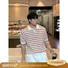 Camiseta de Rayas Texturizadas Estilo Coreano de Manga Corta para Hombre, Top de Punto de Manga Media con Cuello Henley de Verano de Alta Gama