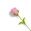Buquê de flores de arame torcido finalizado com hastes únicas de rosas e girassóis, arranjo de flores artificiais adequado para decoração de presente do Dia do Professor