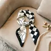 Lenço Quadrado Pequeno Nova Primavera Moda Vintage Lenço de Seda com Totem Lenço Quadrado Versátil para Mulheres Estampa de Castanha Primavera Verão Outono
