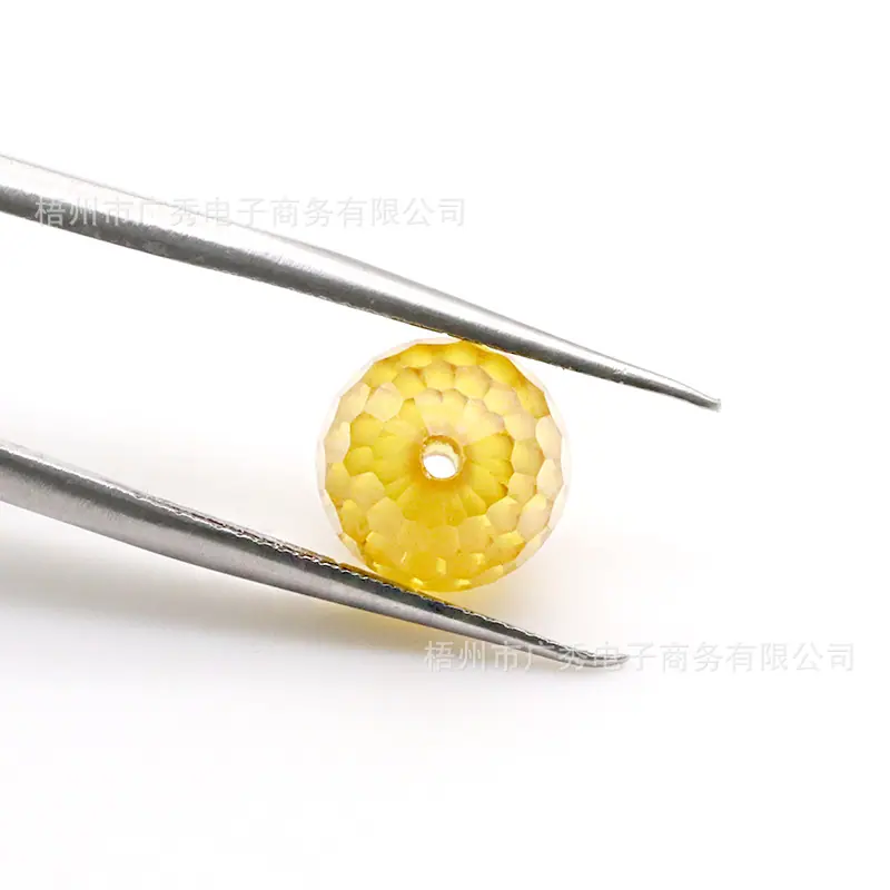圆球足球板通孔