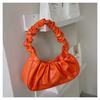 Bolsa de axilas portátil de verão feminina 2023 Novo estilo coreano Bolsa de ombro elegante Bolsa de ombro simples plissada para meninas