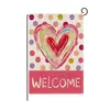 Bandera de Jardín para el Día de San Valentín Personalizada al por Mayor Decorativa para Exteriores y Patios Bandera Impresa con Patrón de Corazón Bandera de Jardín