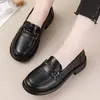 Zapatos de Madre de Suela Blanda 2026, Nuevo Modelo de Otoño, Zapatos Cómodos de Suela Plana para Personas de Mediana Edad y Mayores, Zapatos de Trabajo de Cuero Antideslizantes para Mujer