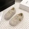 Sapatos Peludos para Mulheres, Sapatos Quentes Estilo Coreano Preguiçosos, Slip-Ons com Solado Grosso e Biqueira Aberta com Fivelas de Metal, Biqueiras Arredondadas Versáteis para Outono e Inverno 2025