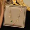 [Collar + Pulsera] Estilo Francés Ins de Lujo Accesible Cadena para Clavícula de Corazón Estilo Dulce Collar de Acero de Titanio con Borla de Corazón de Melocotón para Mujer