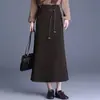 Saia elegante e versátil de comprimento médio, corte justo, com caimento fluido e barra larga, para mulheres, nova coleção outono 2026, cintura alta, afunilada, estilo sereia