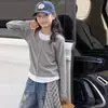 Camiseta Falsa de Dos Piezas para Niña con Diseño Único, Colores Contrastantes, de un Solo Botón, Corte Ajustado, Elegante Top de Manga Larga para Otoño