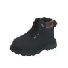 Botas Infantis Outono e Inverno 2026 Botas Curtas para Meninos Retro Britânico Botas de Couro para Meninas Sola Macia Antiderrapante Sapatos de Bebê