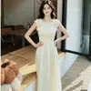 Vestido de Verano Francés Elegante con Cuello de Volantes Plisados de Alta Gama Adelgazante Color Sólido Súper de Hada Vacaciones Línea A Largo