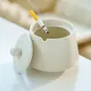 Cenicero de fábrica con patrón de espiral y tapa para uso en el hogar y el dormitorio, Cenicero cerámico anti-moscas, Cenicero creativo de lujo ligero para cigarros, Estilo chino