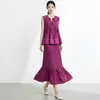 Traje de Moda de Gran Venta de Miyake para Mujer, Top Floral sin Mangas Adelgazante, Falda Elegante de Cola de Pez de Cintura Alta, Conjunto de Dos Piezas de Verano