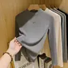 Camiseta de manga larga con cuello alto y forro polar cepillado grueso para mujer, top gris moderno, de alta gama, versátil, capa base para otoño