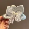 Presilha de Cabelo Estilo Doce e Feminino com Pérolas, Renda e Laço, Acessório de Cabelo Fofo e Versátil para a Parte de Trás da Cabeça, Versão Japonesa e Coreana