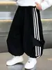 2131 Calça de Malha para Meninos Primavera e Outono 2026 Novo Estilo Calça Jogger Casual Elegante de Perna Curva para Meninos Calça de Perna Reta para Bebê