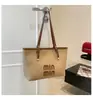 Bolso de mano, bolso de hombro, bolso de axila para mujer de gran capacidad, moderno, estilo europeo y americano, estampado de letras, nuevo de verano 2026, elegante