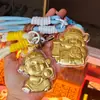 Ouro Puro 999 Caractere Fu Deus da Riqueza Chaveiro Dourado Pingente para Bolsa de Celular Tráfego da Loja Presente para Dirigir Presente de Feriado
