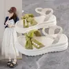 Sandalias de Perlas con Suela Gruesa y Sensación de Caminar sobre las Nubes para Mujer, Nuevo Estilo Verano 2025, Estilo Chino, Adecuadas para Faldas, con Lazo, Sandalias Romanas Antideslizantes