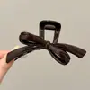 Grampo de cabelo suave estilo coreano para mulheres, estiloso, doce, de alta aparência, elegante, novo grampo tubarão 2026 para a parte de trás da cabeça