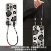 Cordón con Estampado de Leopardo en Cuero Adecuado para Funda de Teléfono Apple 16 Pro Max, 13 Hilo de Plumas, 15 Sensación de Alta Gama, 14 Película Protectora de Lente de Cobertura Total