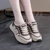 Zapatillas de Running de Suela Gruesa para Mujer 2026 Primavera Nueva Moda Estilo Callejero con Cordones Zapatos Casuales Zapatos Deportivos Versátiles para Mujer Am1097