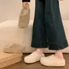 Chinelos Casuais de Algodão com Bico Redondo para Aumentar a Altura para Mulheres Chinelos Peludos com Lã Adicionada Solado Grosso 2026 Slip-on Inverno Bege Branco