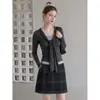 Camiseta larga de manga larga con efecto de dos piezas cosidas estilo coreano para mujer, nuevo top interior ajustado para principios de otoño