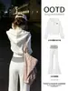 Chamarra sudadera blanca, conjunto deportivo casual de otoño temprano para mujer, nuevo estilo coreano 2026, atuendo completo para OOTD