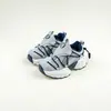 Sapatos Infantis 2026 Primavera Novo Estilo Sapatos de Menino Antiderrapante Sola Macia Sapatos Esportivos de Menina Versátil Casual Sapatos de Pai Tendência