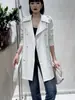 Abrigo cortavientos para mujer talla petite 2026 Otoño Estilo británico de alta gama de longitud media elegante Estilo europeo y americano